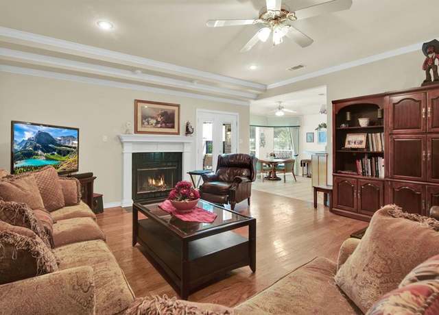 Property at 65 Shawnee Cir, Denison, TX 75020, 3 beds, 2 baths