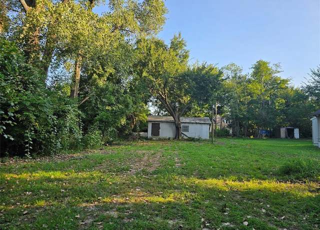 Property at 706 Spruce St, Teague, TX 75860