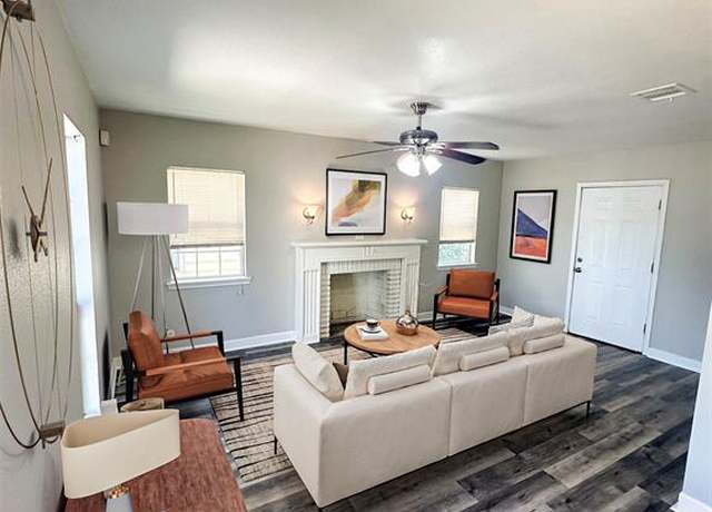 Property at 227 S Hampton Rd, Dallas, TX 75208, 3 beds, 2 baths
