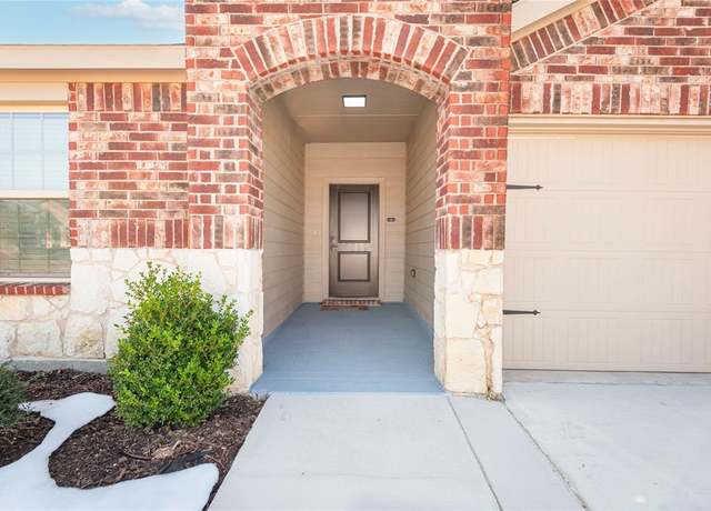 Property at 828 Alton Dr, Aubrey, TX 76227, 4 beds, 2 baths