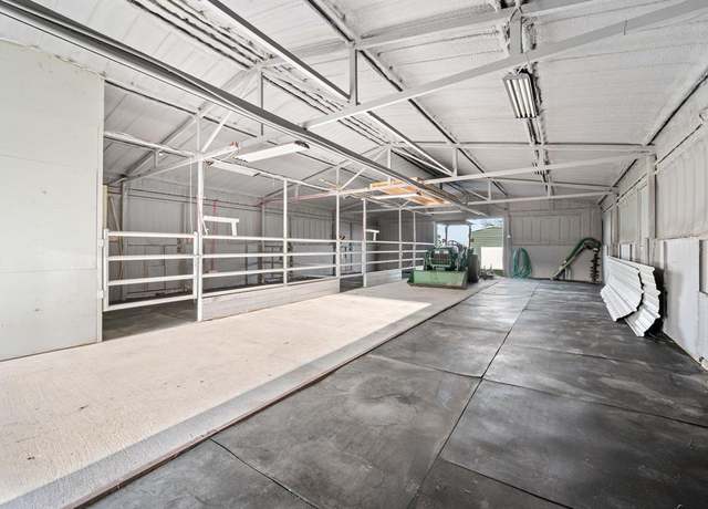 Property at 7384 Rector Rd, Sanger, TX 76266, 4 beds, 3.5 baths