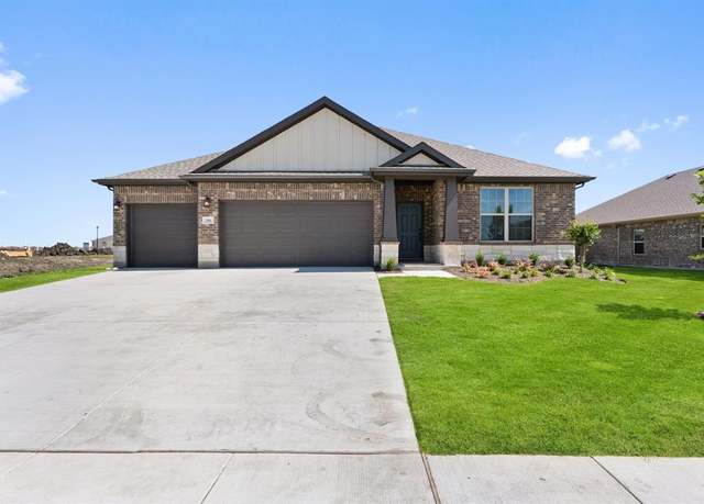 Property at 216 Briarwood Dr, Nevada, TX 75173, 4 beds, 3 baths