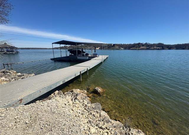 Property at 150 Scenic Pt, Gainesville, TX 76240, 4 beds, 2 baths