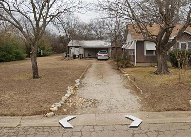 Property at 3221 Grady St, Forest Hill, TX 76119, 2 beds, 1 bath