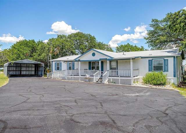 Property at 207 Sea Salt Dr, Springtown, TX 76082, 3 beds, 2 baths