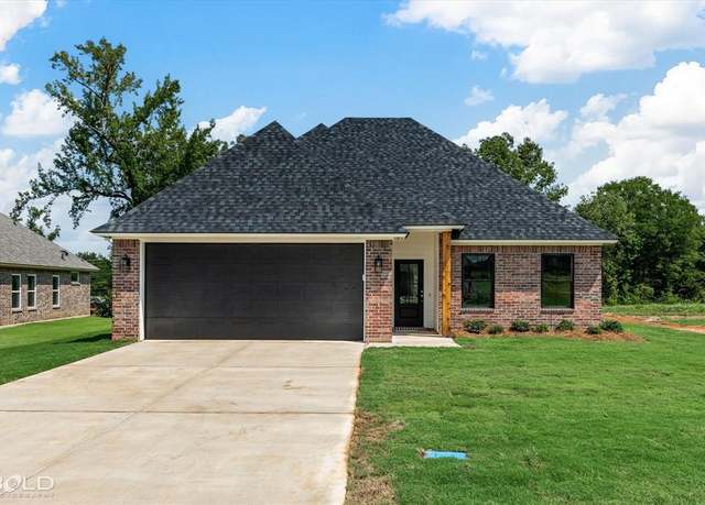 Property at 5862 Northwood Oaks, Shreveport, LA 71107, 4 beds, 2 baths