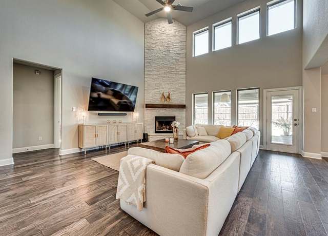 Property at 709 Salvia Ct, Midlothian, TX 76065, 4 beds, 3 baths