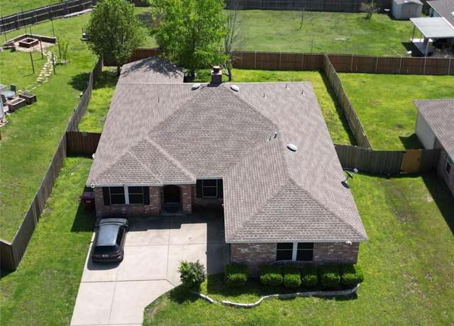 Property at 317 Briar Oaks Dr, Royse City, TX 75189, 4 beds, 2 baths