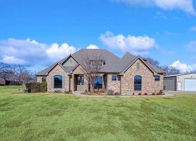 Property at 7240 Hunnington Dr, Sanger, TX 76266, 4 beds, 3.5 baths
