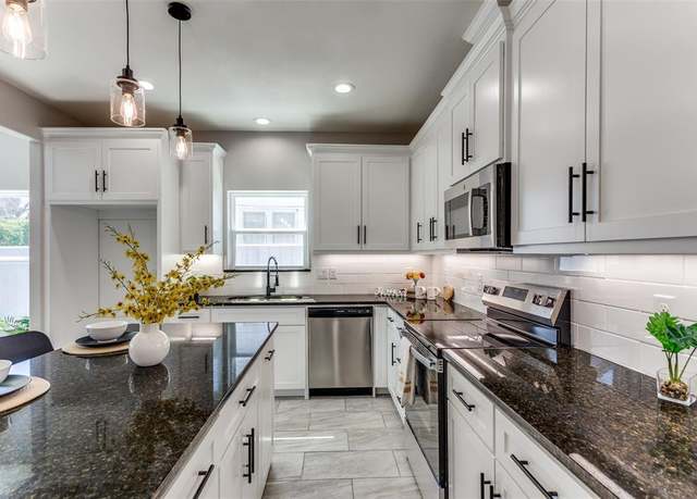Property at 3712 S Main St, Fort Worth, TX 76110, 3 beds, 2 baths