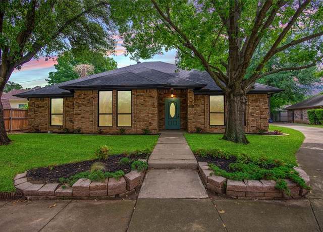Property at 7204 Royal Gate Dr, Arlington, TX 76016, 3 beds, 2 baths