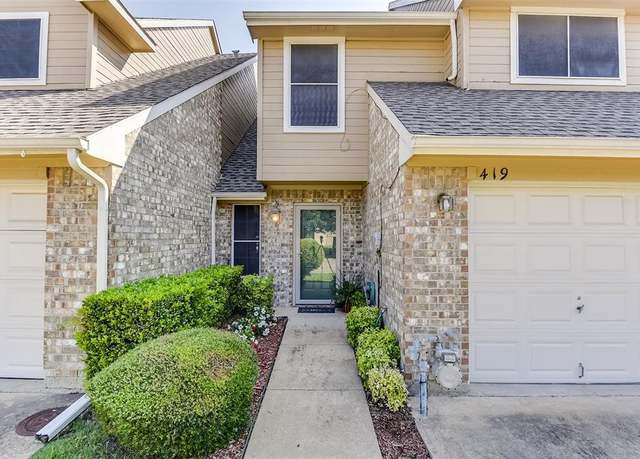 Property at 419 Oak Leaf Dr, Duncanville, TX 75137, 3 beds, 2.5 baths