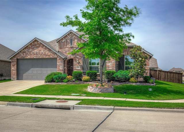 Property at 1701 Frankford Dr, Forney, TX 75126, 5 beds, 2 baths