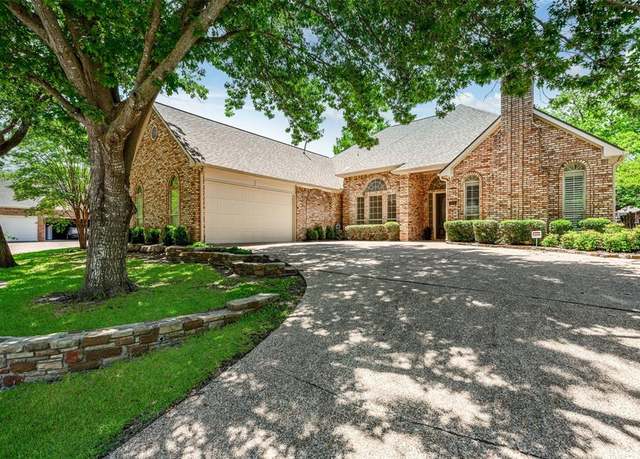 Property at 934 Hills Creek Dr, Mckinney, TX 75072, 4 beds, 3 baths