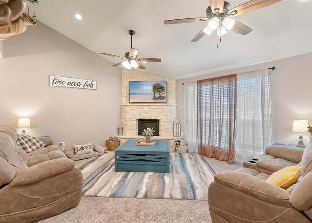 Property at 221 S Avenue C, Point, TX 75472, 6 beds, 3 baths