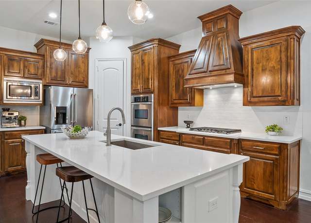 Property at 2542 Morgan Ln, Trophy Club, TX 76262, 4 beds, 3 baths