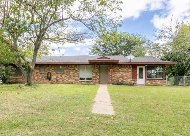 Property at 1004 Holiday Cir, Kemp, TX 75143, 4 beds, 2 baths