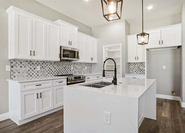 Property at 4913 Wichita St, Granbury, TX 76048, 3 beds, 2.5 baths