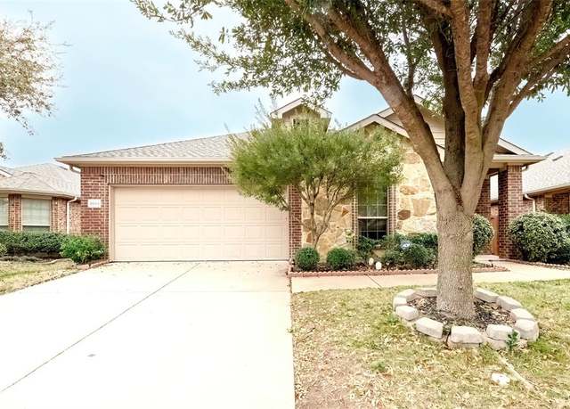 Property at 2034 Carriage Rd, Heartland, TX 75126, 4 beds, 2 baths