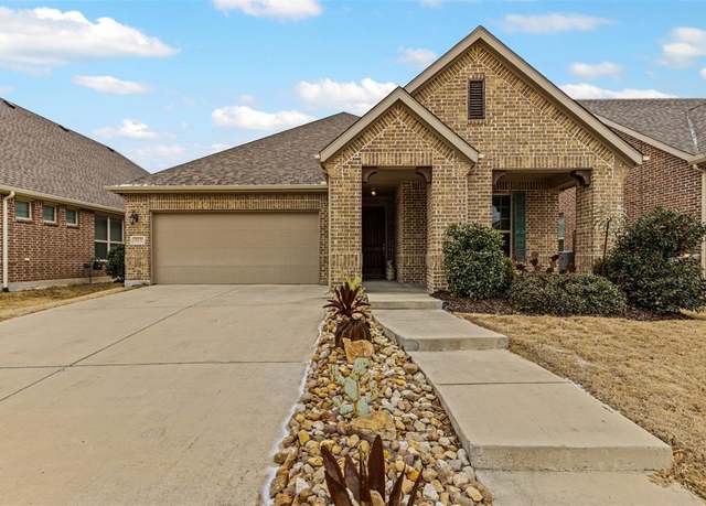 Property at 813 Louisville Rd, Aubrey, TX 76227, 2 beds, 2 baths