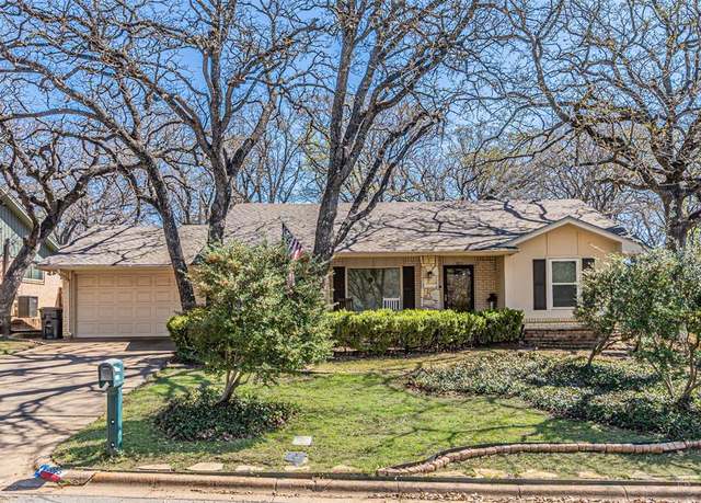 Property at 3805 Hastings Dr, Arlington, TX 76013, 3 beds, 2 baths