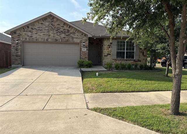 Property at 2032 Windsong Dr, Heartland, TX 75126, 3 beds, 2.5 baths