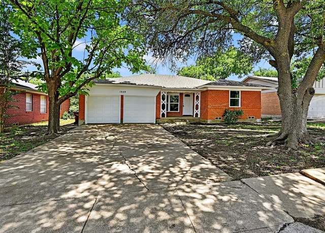 Property at 1809 W Birge, Sherman, TX 75092, 3 beds, 1.5 baths