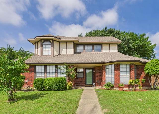 Property at 800 Raintree Ct, Desoto, TX 75115, 3 beds, 2.5 baths