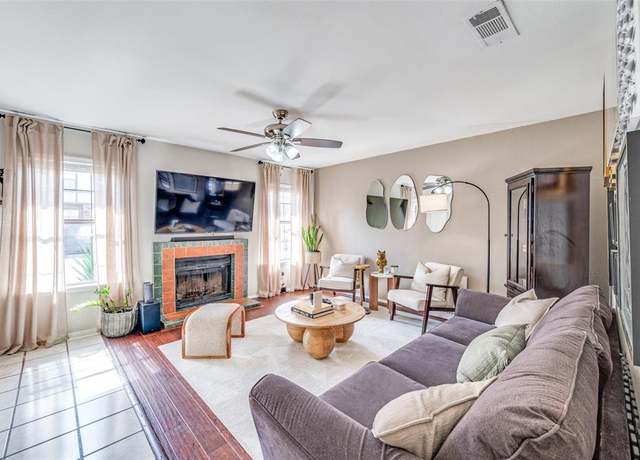Property at 1161 Dallas Dr, Denton, TX 76205, 2 beds, 2.5 baths