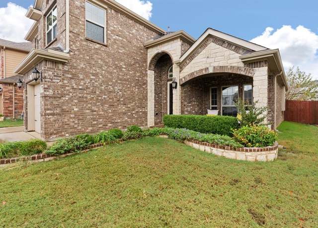 Property at 1612 Scarlet Crown Dr, Fort Worth, TX 76177, 5 beds, 3 baths