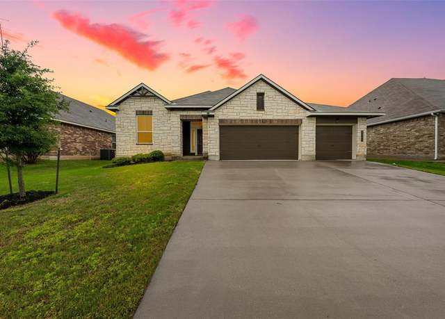Property at 2905 Gilchrist Dr, Waco, TX 76655, 4 beds, 3 baths