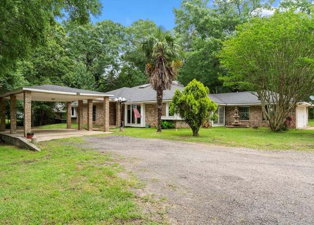 Property at 3438 N US Hwy 271 Hwy, Mount Pleasant, TX 75455, 4 beds, 3 baths