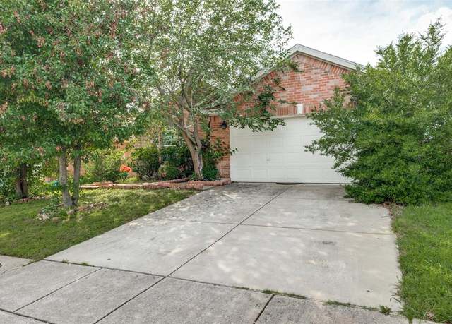 Property at 1727 Blacksmith Dr, Dallas, TX 75253, 3 beds, 2 baths