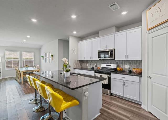 Property at 10637 Brookshire Rd, Fort Worth, TX 76126, 4 beds, 2 baths