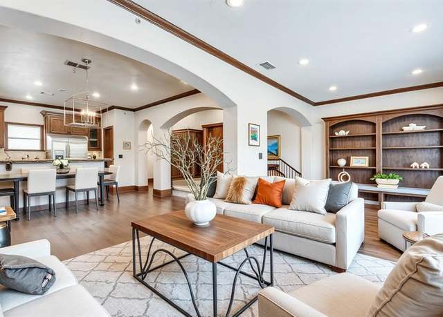 Property at 4110 Mckinney Ave #4, Dallas, TX 75204, 2 beds, 2.5 baths