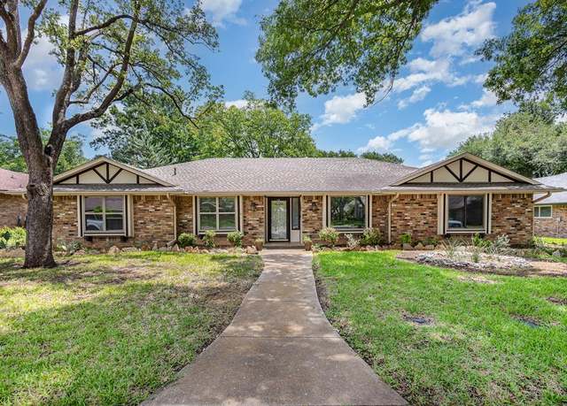 Property at 1412 Grand Teton Dr, Desoto, TX 75115, 3 beds, 3 baths