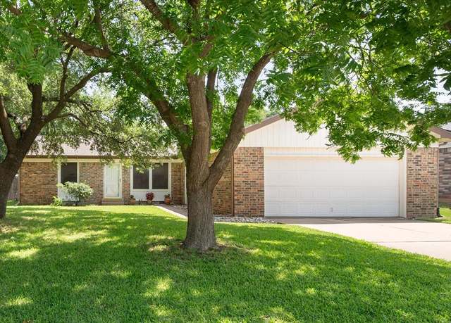Property at 603 Plainview Dr, Mansfield, TX 76063, 3 beds, 2 baths