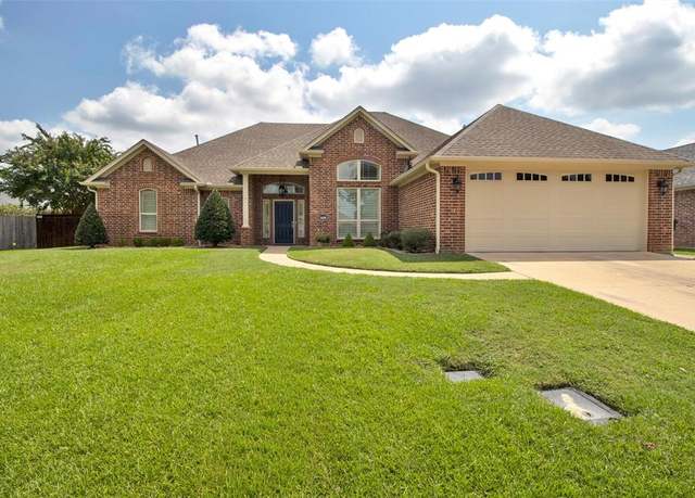 Property at 3406 Gladstone Way, Longview, TX 75604, 3 beds, 2.5 baths
