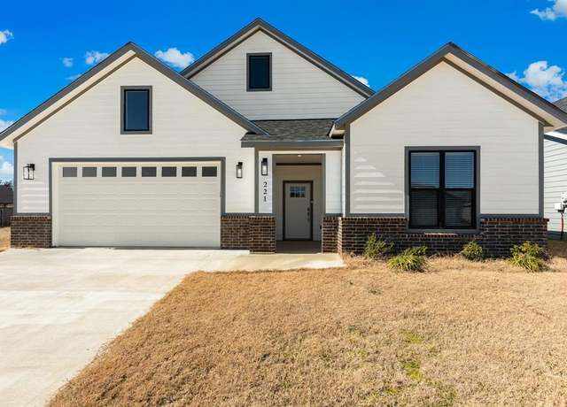 Property at 221 Marianne Cir, Sulphur Springs, TX 75482, 3 beds, 2 baths