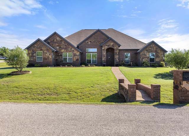 Property at 3717 Lonesome Creek Rd, Granbury, TX 76049, 3 beds, 3 baths