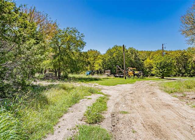 Property at 329 S Skyline Ct, Cresson, TX 76035