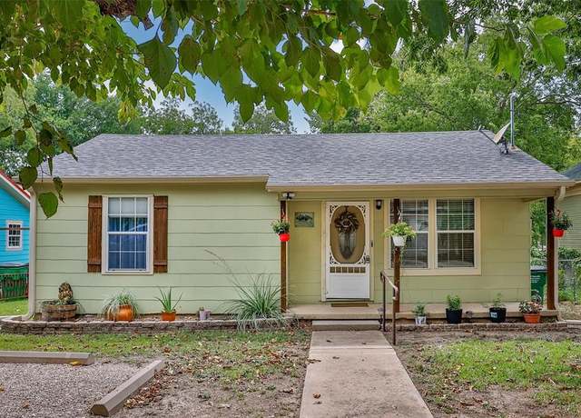 Property at 607 S Taylor St, Gainesville, TX 76240, 2 beds, 1 bath