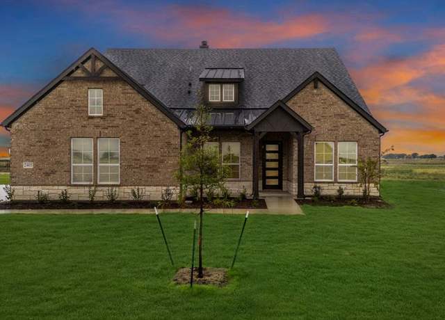 Property at 2405 Meteor Dr, Krum, TX 76249, 5 beds, 4 baths