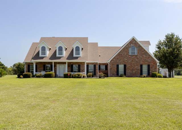Property at 10747 County Road 2326, Terrell, TX 75160, 3 beds, 2 baths