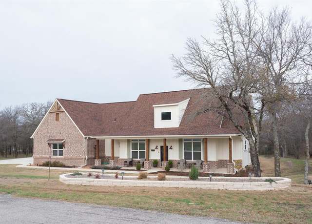 Property at 305 Arborview Dr, Weatherford, TX 76088, 3 beds, 4 baths