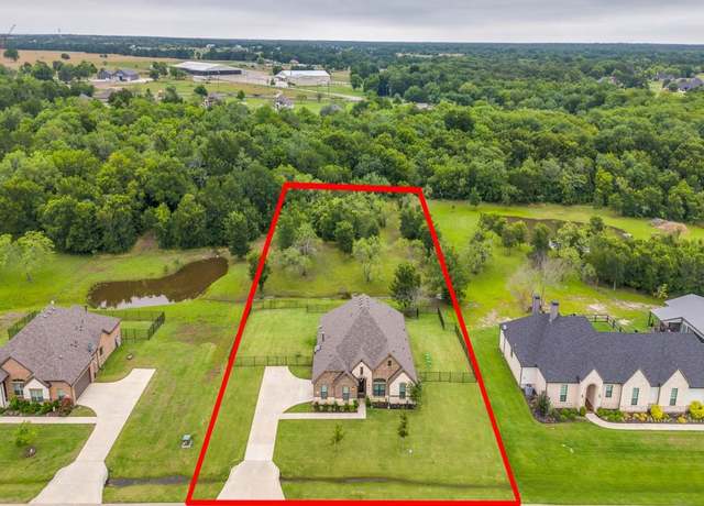 Property at 759 Hickory Ln, Royse City, TX 75189, 4 beds, 2.5 baths