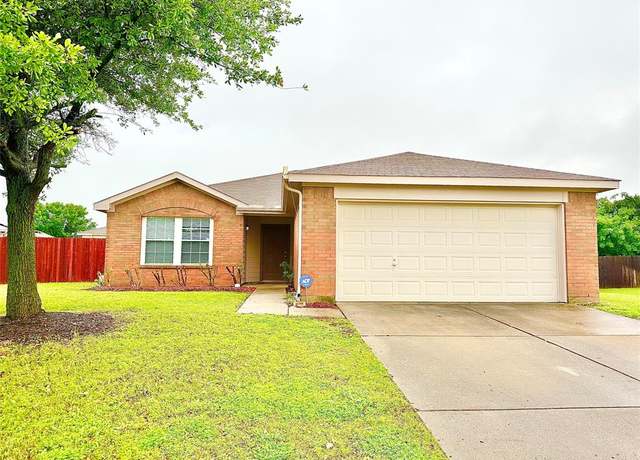 Property at 1402 Sequoia Dr, Krum, TX 76249, 3 beds, 2 baths