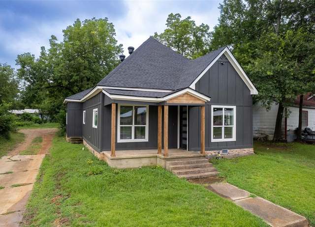 Property at 1279 Bonham St, Paris, TX 75460, 3 beds, 2 baths