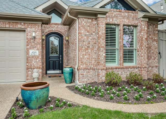 Property at 4209 Oak Park Ct, Fort Worth, TX 76109, 2 beds, 2.5 baths