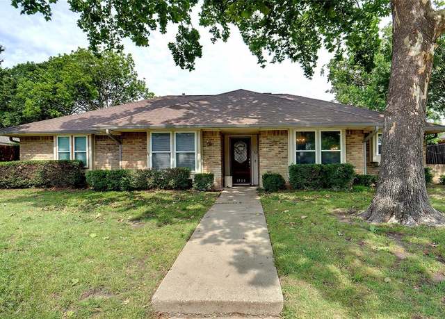 Property at 1903 Sussex Dr, Carrollton, TX 75007, 3 beds, 2 baths